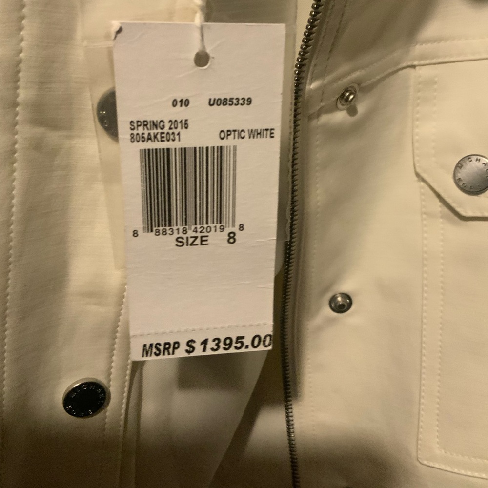 White jacket - Picture 4 of 4